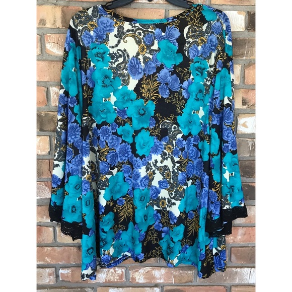TAKUNI Women’s Blue Floral Print Plus Size Tunic - Picture 3 of 9